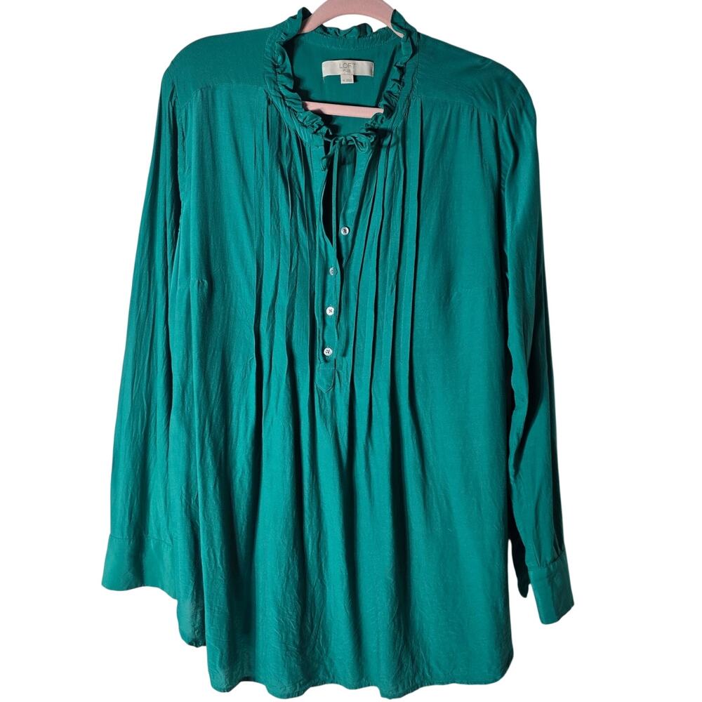 Loft Plus Green Long Sleeve Blouse Size 18